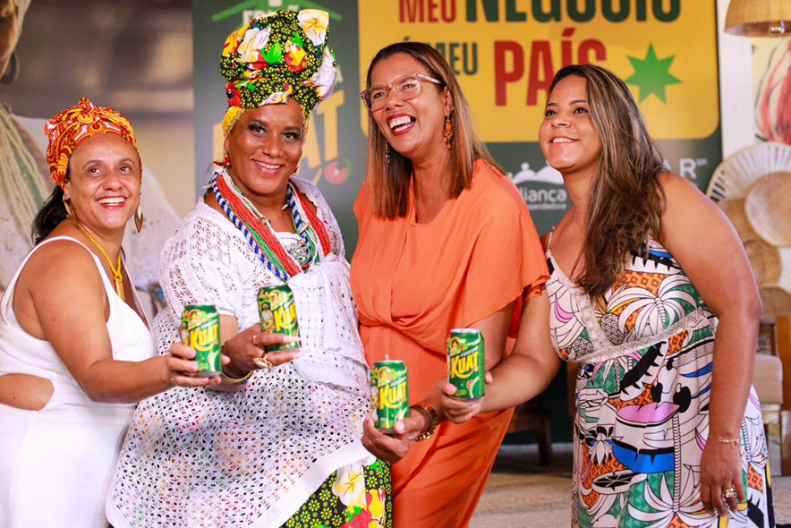 As empreendedoras participantes do Meu Negócio É Meu País: Adriana Ribeiro (e), Sandra Nascimento, Ligia Pereira Dos Reis Silva, Verônica Dourado Ribeiro Dias