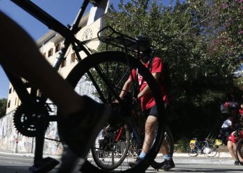 Produção de bicicletas convencionais cai, mas a das elétricas aumenta