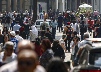 Desemprego em novembro chega a 6,1%, o menor desde 2012