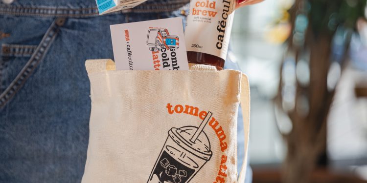 Café Cultura lança produtos em collab com Naveia para o Verão