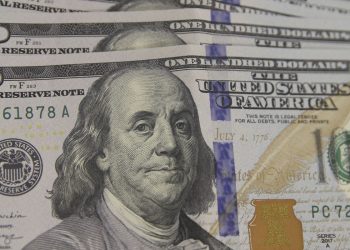 Dólar tem nova queda e bolsa sobe 2,82%, o maior nível desde dezembro
