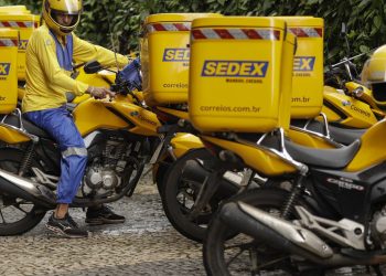 Presidente dos Correios diz que gestão anterior sucateou empresa