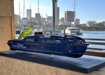 Protótipo do primeiro barco movido a hidrogênio verde, único com produção on board no mundo, é exibido no Brasil