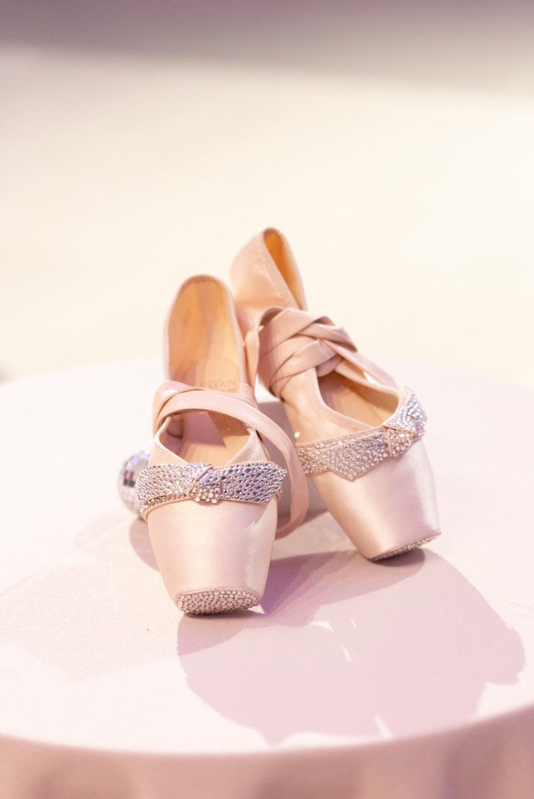 Alexandre Birman assina sapatilha de ponta exclusiva para gala do Youth America Grand Prix