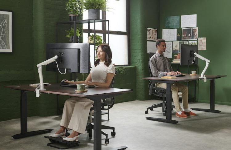 Flo Std White Reverse Angle Curved Screen + Talent