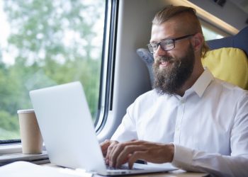 Viagem de ônibus 4.0: apps, Wi-Fi e dados em tempo real estão mudando tudo