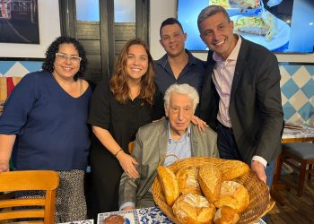 Sergio Bousquet, Fernanda Sixel e Fabiano Gonçalves, Josué Borges diretor sindicato e Viviane Pinheiro