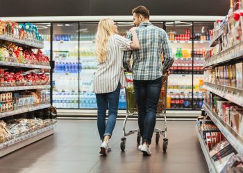 Supermercados do Rio crescem pelo segundo mês consecutivo e seguram queda do varejo fluminense