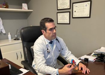 Dr. Daniel explicando