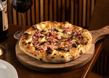 Oggi Pizza Napoletana - Pizza Campagnola - Foto: Tomás Vélez