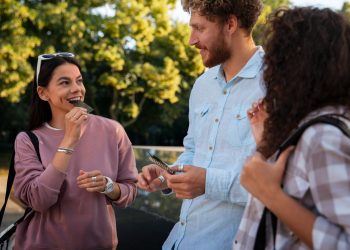 DeÔnibus convida você a curtir o inverno com viagens aconchegantes, paisagens incríveis e muito chocolate quente