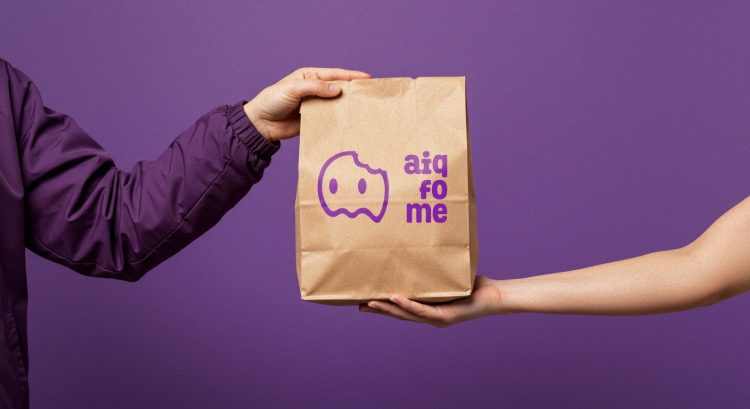 Ai que fome - Agosto Lilás