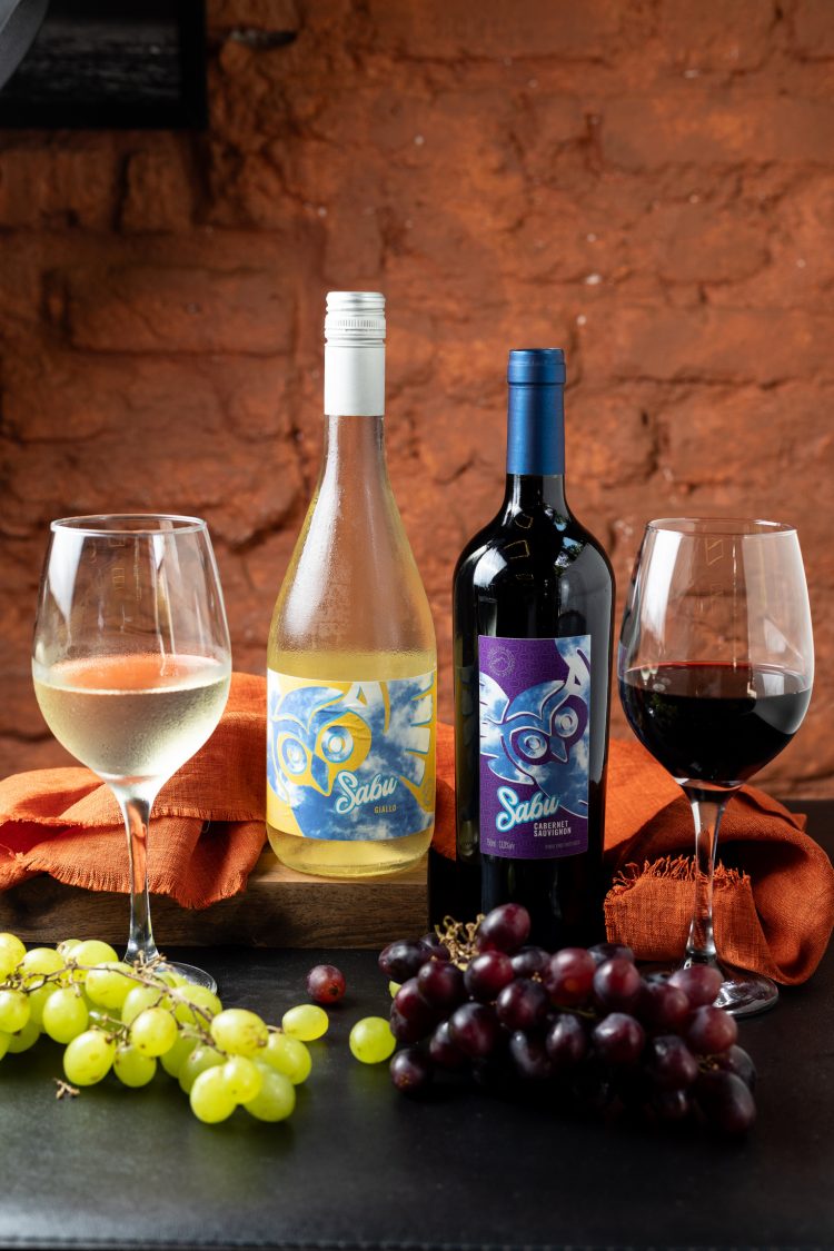 Boteco Sabu - Vinho Sabu Branco e Vinho Sabu Tinto - Foto: Alexandre Fontenele