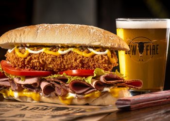 Low Fire Smokehouse - Roast Beef Mozarela Pops - Foto; Tomás Vélez