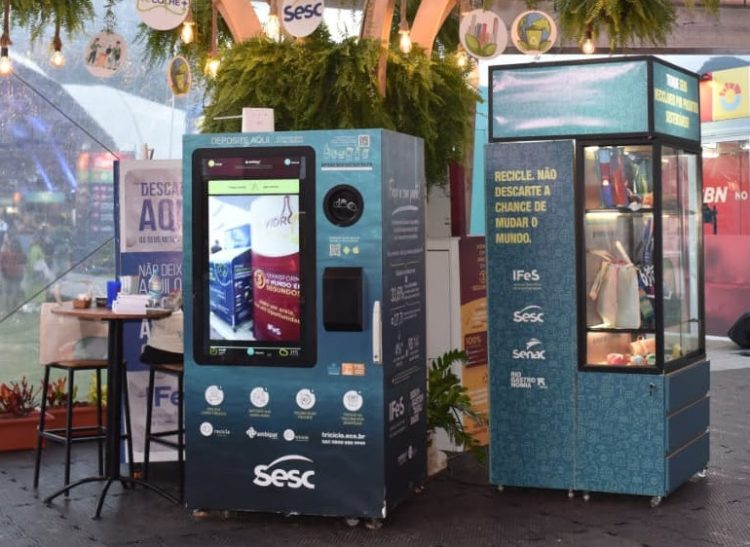 Rio Gastronomia tem troca de resíduos recicláveis por produtos de lona reutilizada