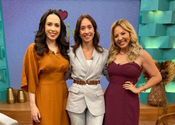 Abiane e Gabriela Leite recebem a consultora de imagem Vanessa Moura no Viva a Tarde, da TV Aparecida - Arquivo Pessoal