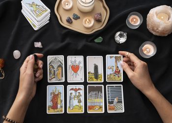 O mercado do tarot no Brasil: entenda por que não para de crescer