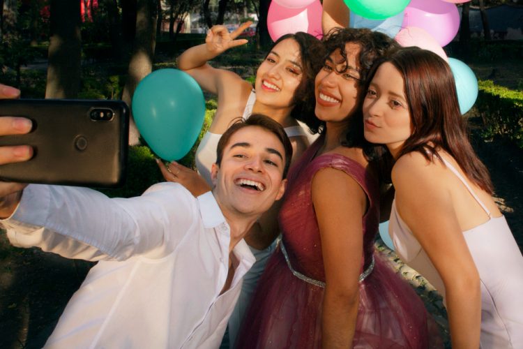 Como a rotina das festas molda o estilo de vida da geração Z?