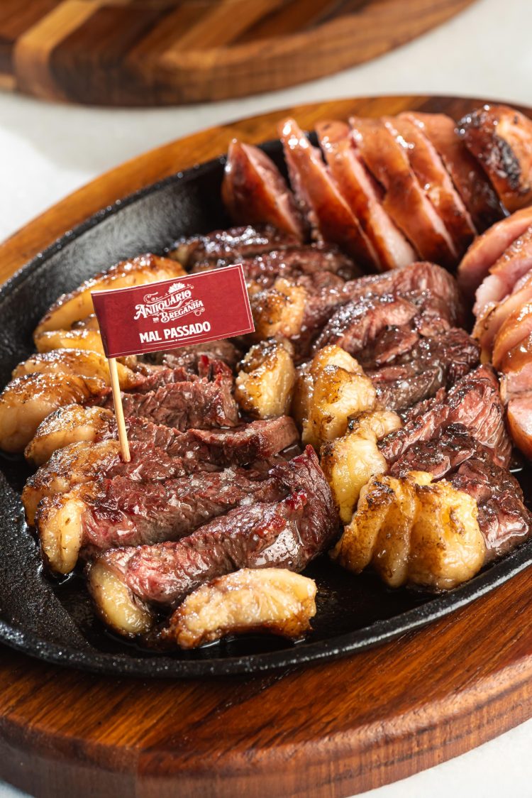 Antiquário do Breganha - Churrasco Misto - Foto: Tomás Vélez