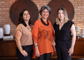 Sócias Arteiras Comunicação - Juliana Castanheira, Luiza Sampaio e Iolanda Vieira