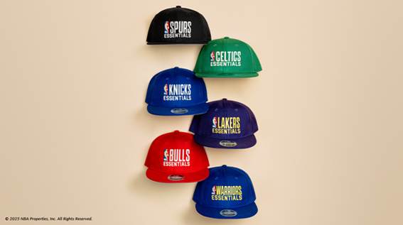 New Era e Fear of God Essentials lançam coleção em parceria com a NBA & WNBA