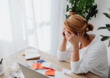 Planejamento financeiro: quando vale a pena recorrer a adiantamentos de benefícios trabalhistas?