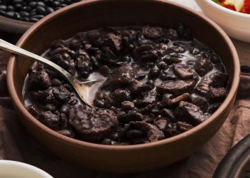 Empório 37 celebra o Dia da Consciência Negra nesta quinta com feijoada especial