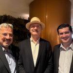 Paulo Renato Bastos Rodrigues Marques, presidente da Pesagro-Rio, o ex-ministro Aldo Rebelo, e o organizador do Fórum Denis Deli