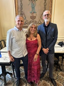 O casal Cláudio e Denise Del Bianco com Sidney Linhares