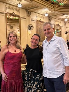 Cláudio e Denise Del Bianco recebem Roberta Werner, do Visit Rio