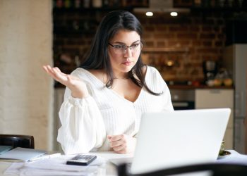 Bloqueios de conta no PagBank viram alerta para pequenos negócios e autônomos