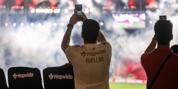 Hapvida e Flamengo promovem ação sobre saúde mental em clássico que marcou o retorno do time ao Maracanã