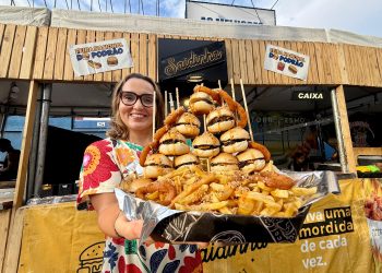 Torre de Hambúrguer - Foto: Onde Comer no Rio