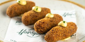 Tasca da Henriqueta - Croquete de Cozido à Portuguesa - Foto: Tomás Vélez