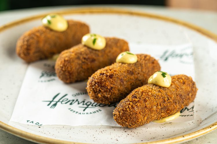 Tasca da Henriqueta - Croquete de Cozido à Portuguesa - Foto: Tomás Vélez