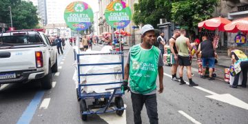 Operação liderada pela Dream Factory já soma 6,6 toneladas de recicláveis no Carnaval de Rua 2026