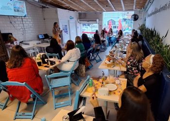 Bar da Peixaria Divina Providência promove Dia da Mulher Divina