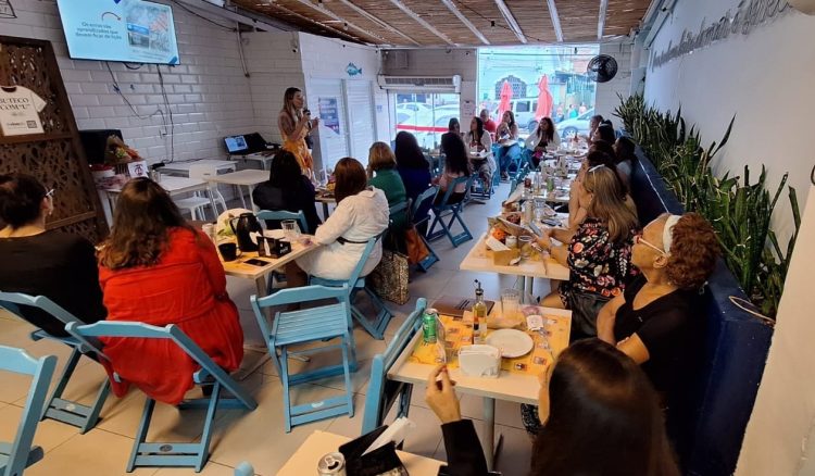 Bar da Peixaria Divina Providência promove Dia da Mulher Divina