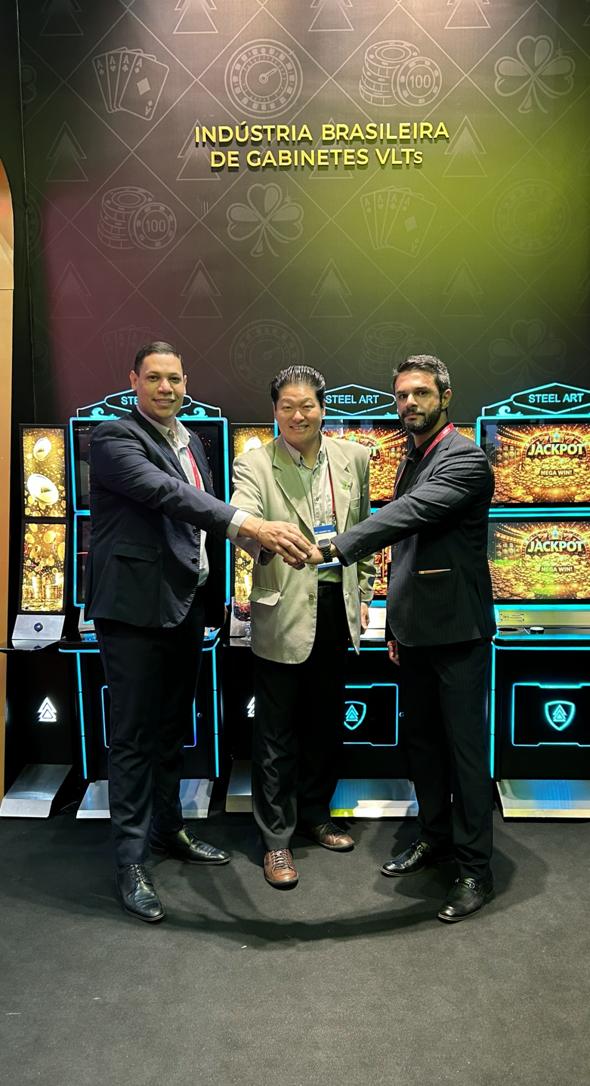 Da esquerda para a direita: Afonso Dias, Bruno Omori e Roberto Suaid