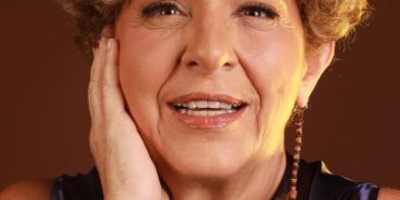 Sandra Duailibe homenageia Nana Caymmi no show “Resposta ao Tempo” no Teatro Brigitte Blair