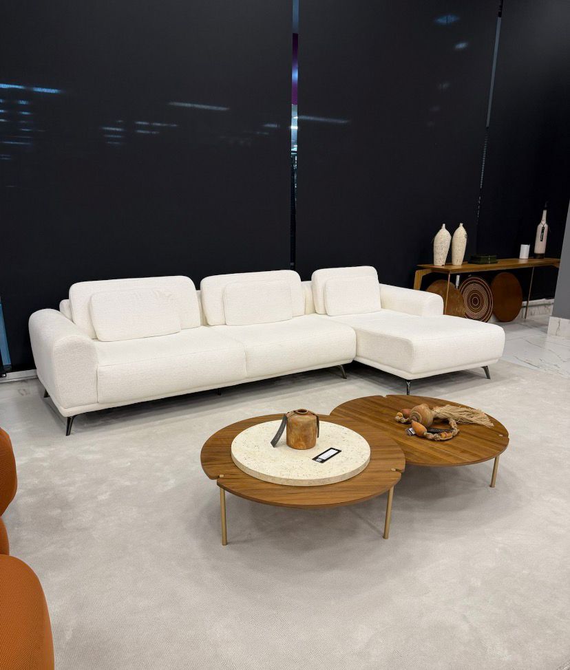 Curvas de Minas - Sofá Lv031 de R$ 38.919,00 por R$ 11.675,00,