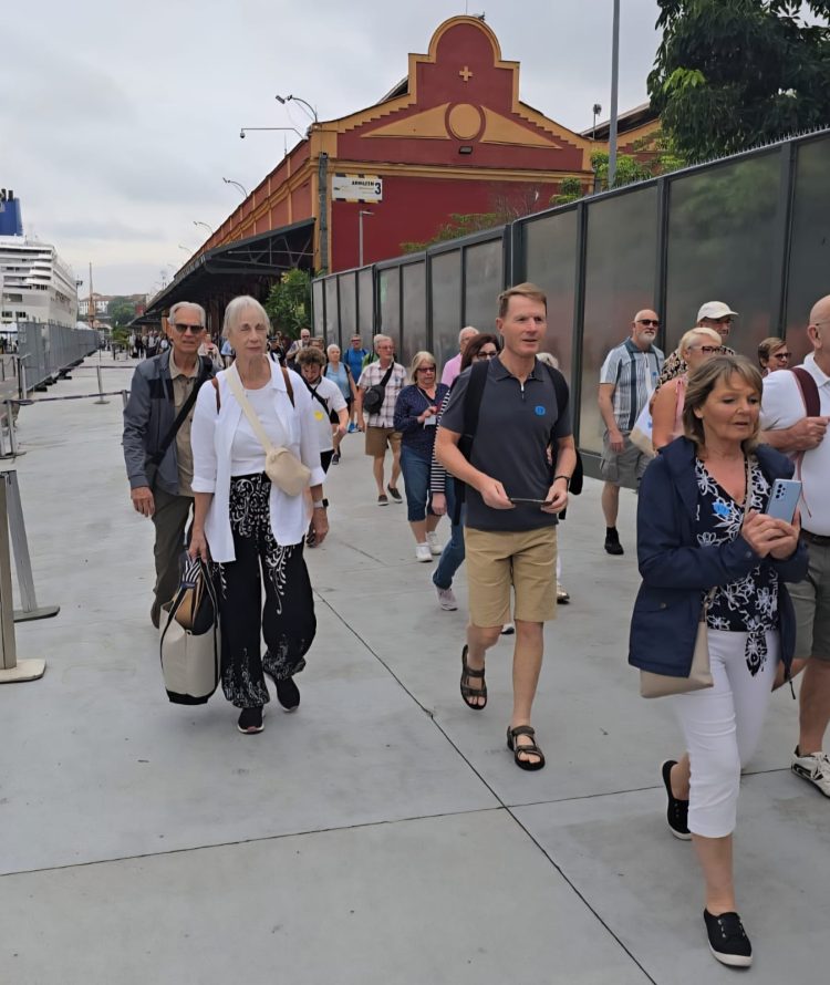 Quase 50 mil turistas movimentam o Pier Mauá até o fim de março