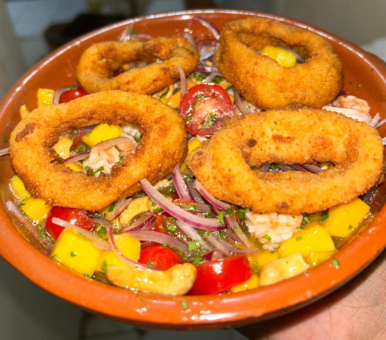 Ceviche de camarões frescos