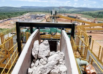 Terras raras e minerais estratégicos e críticos: o que são e diferenças