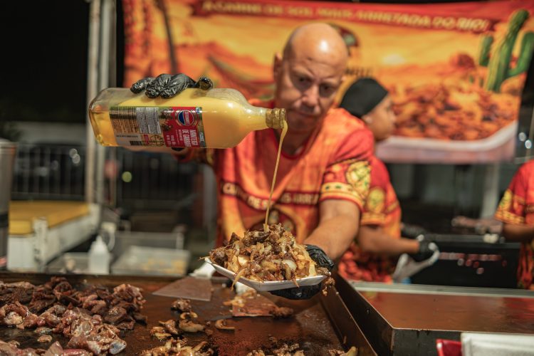 Feira Nacional do Podrão retorna ao Bangu Shopping com lanches gigantes e programação para toda a família