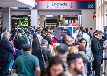Equipotel marca presença no SINDEPAT Summit 2026 e fortalece conexões no segmento de entretenimento e hospitalidade