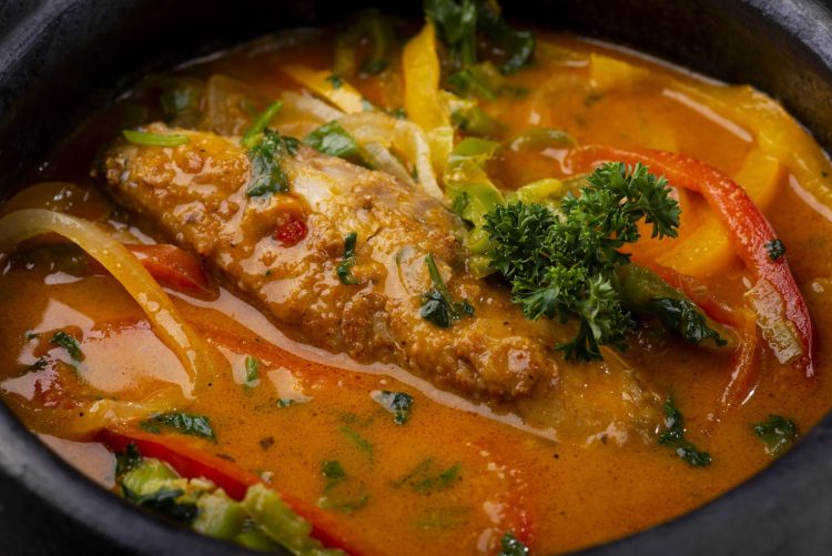 MOQUECA DE PEIXE - Foto: ALEXANDER LANDAU
