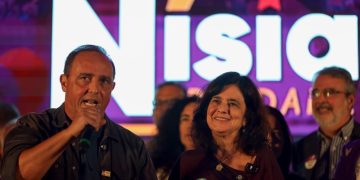 Waldeck Carneiro e Nísia Trindade realizam aula pública sobre os 40 anos da eleição da Assembleia Constituinte