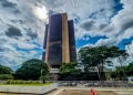 juros altos pressionam a economia