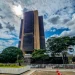 juros altos pressionam a economia